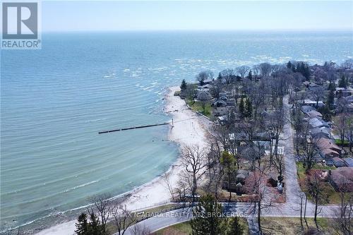 15 Oakridge Crescent, Port Colborne (878 - Sugarloaf), ON - Outdoor With Body Of Water With View