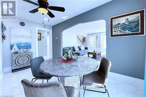 15 Oakridge Crescent, Port Colborne (878 - Sugarloaf), ON - Indoor Photo Showing Dining Room