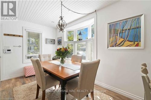 21 Johnston Street, St. Catharines (438 - Port Dalhousie), ON - Indoor Photo Showing Dining Room