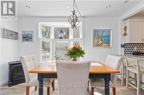 21 Johnston Street, St. Catharines (438 - Port Dalhousie), ON - Indoor Photo Showing Dining Room