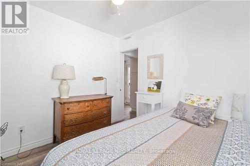 21 Johnston Street, St. Catharines (438 - Port Dalhousie), ON - Indoor Photo Showing Bedroom