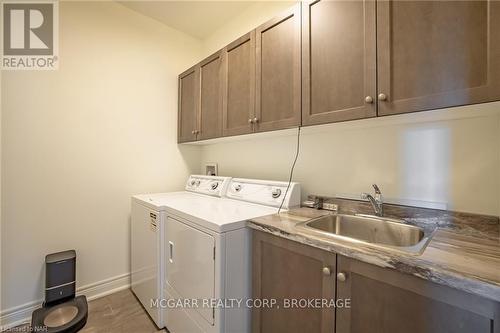 1 Tuscany Court, St. Catharines (453 - Grapeview), ON - Indoor Photo Showing Laundry Room