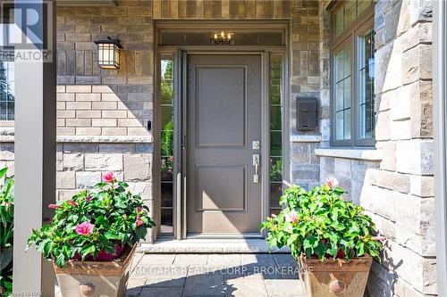 1 Tuscany Court, St. Catharines (453 - Grapeview), ON - Outdoor