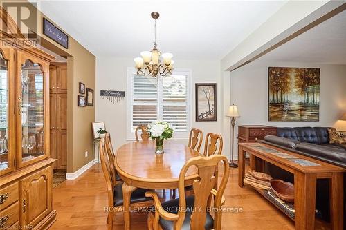 7 Scottdale Court, Pelham (662 - Fonthill), ON - Indoor Photo Showing Dining Room