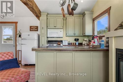 11817 Side Road 18 Road, Wainfleet (880 - Lakeshore), ON - Indoor Photo Showing Kitchen