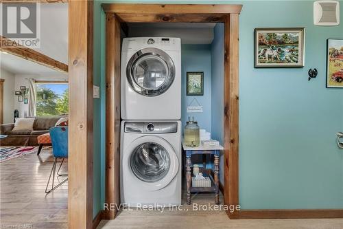 11817 Side Road 18 Road, Wainfleet (880 - Lakeshore), ON - Indoor Photo Showing Laundry Room