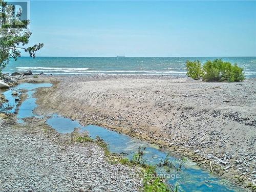 11817 Side Road 18 Road, Wainfleet (880 - Lakeshore), ON - Outdoor With Body Of Water With View