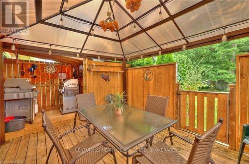 60 Bridgewater Court, Welland (767 - N. Welland), ON -  With Deck Patio Veranda