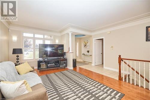 60 Bridgewater Court, Welland (767 - N. Welland), ON - Indoor Photo Showing Living Room