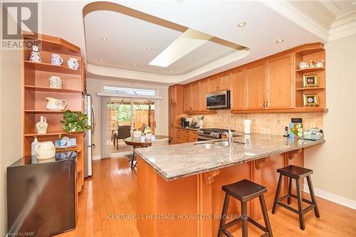 60 Bridgewater Court, Welland (767 - N. Welland), ON - Indoor Photo Showing Kitchen