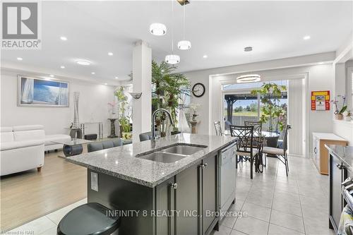 7673 Hackberry Trail, Niagara Falls (222 - Brown), ON - Indoor Photo Showing Kitchen With Double Sink With Upgraded Kitchen