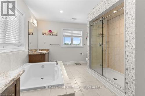 7673 Hackberry Trail, Niagara Falls (222 - Brown), ON - Indoor Photo Showing Bathroom