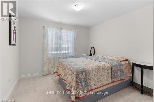 7673 Hackberry Trail, Niagara Falls (222 - Brown), ON - Indoor Photo Showing Bedroom