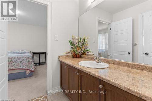 7673 Hackberry Trail, Niagara Falls (222 - Brown), ON - Indoor Photo Showing Bathroom