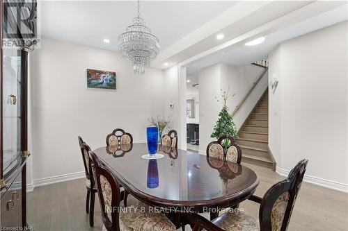 7673 Hackberry Trail, Niagara Falls (222 - Brown), ON - Indoor Photo Showing Dining Room