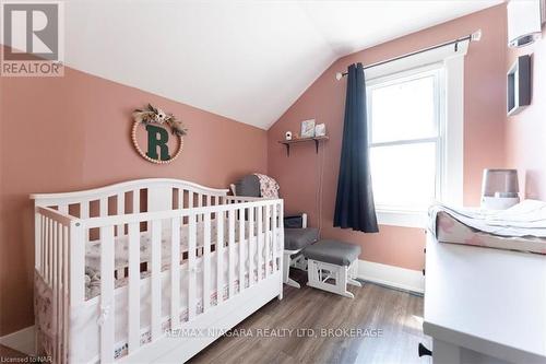 141 Princess Street, Port Colborne (878 - Sugarloaf), ON - Indoor Photo Showing Bedroom