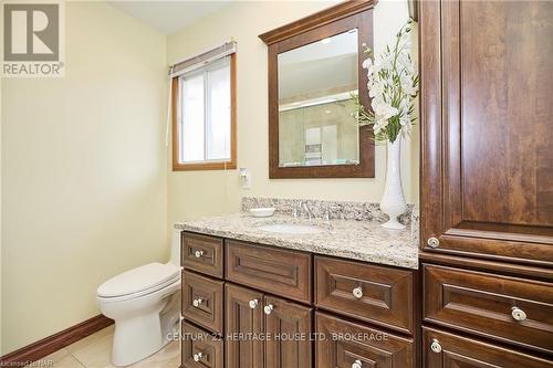 7 Huntington Lane, St. Catharines (453 - Grapeview), ON - Indoor Photo Showing Bathroom