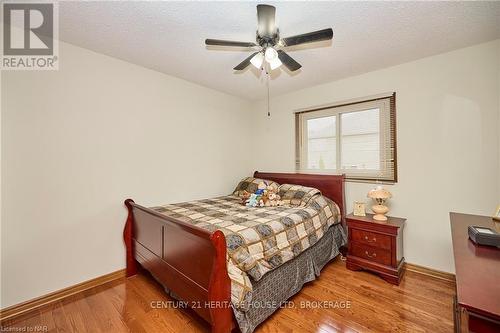 7 Huntington Lane, St. Catharines (453 - Grapeview), ON - Indoor Photo Showing Bedroom