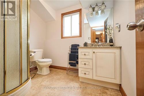 7 Huntington Lane, St. Catharines (453 - Grapeview), ON - Indoor Photo Showing Bathroom