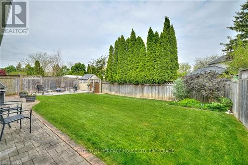 7 Huntington Lane, St. Catharines (453 - Grapeview), ON - Outdoor With Backyard