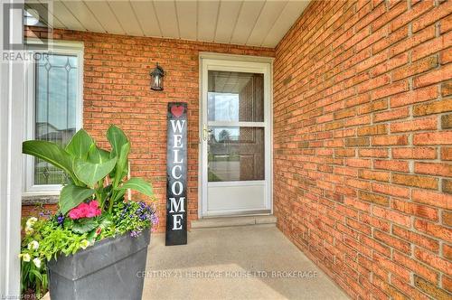 7 Huntington Lane, St. Catharines (453 - Grapeview), ON - Outdoor With Exterior