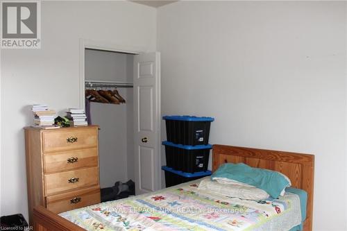 5 Firelane 13B, Niagara-On-The-Lake (102 - Lakeshore), ON - Indoor Photo Showing Bedroom