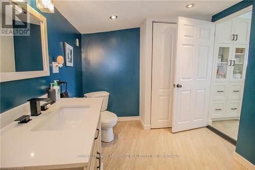 4721 Rainham Road, Haldimand (Dunnville), ON - Indoor Photo Showing Bathroom