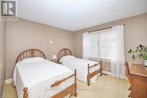 353 Daytona Drive, Fort Erie (334 - Crescent Park), ON - Indoor Photo Showing Bedroom