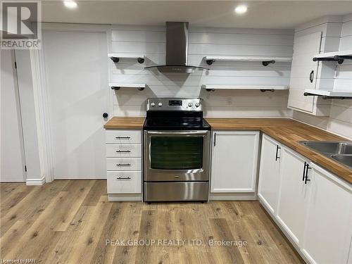 49 Church Street, Port Colborne (877 - Main Street), ON - Indoor Photo Showing Kitchen With Double Sink