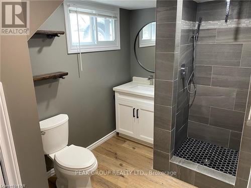 49 Church Street, Port Colborne (877 - Main Street), ON - Indoor Photo Showing Bathroom