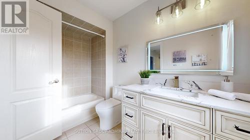 14 Metcalfe Drive, Bradford West Gwillimbury, ON - Indoor Photo Showing Bathroom