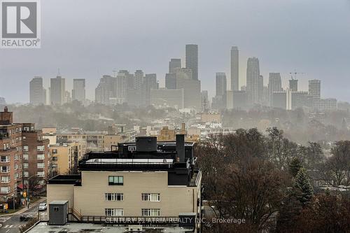 1820 - 2020 Bathurst Street, Toronto, ON - Outdoor With View