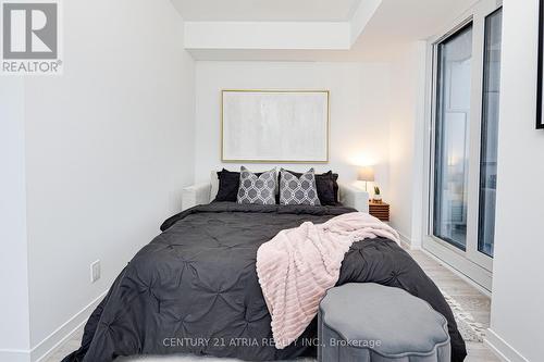 1820 - 2020 Bathurst Street, Toronto, ON - Indoor Photo Showing Bedroom