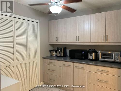 808 - 45 Huntingdale Boulevard, Toronto, ON - Indoor Photo Showing Kitchen