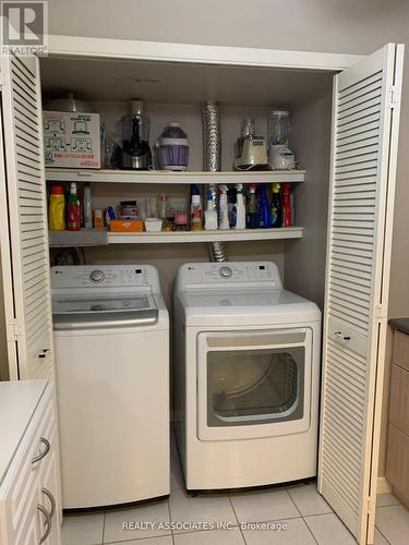 808 - 45 Huntingdale Boulevard, Toronto, ON - Indoor Photo Showing Laundry Room