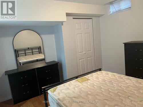 9 Castle Mountain Drive, Brampton, ON - Indoor Photo Showing Bedroom