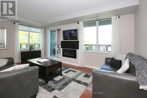 215 - 55 Via Rosedale Avenue, Brampton, ON - Indoor Photo Showing Living Room