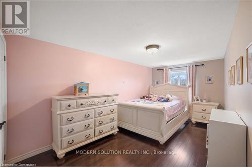 227 Mcnichol Drive, Cambridge, ON - Indoor Photo Showing Bedroom