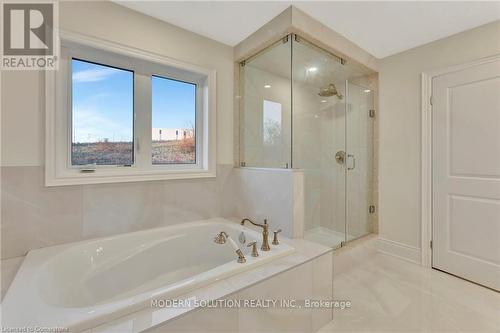 37 Macklin Street, Brantford, ON - Indoor Photo Showing Bathroom