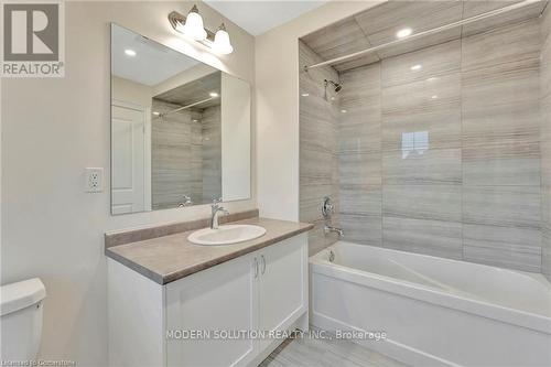 37 Macklin Street, Brantford, ON - Indoor Photo Showing Bathroom