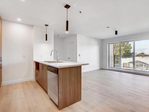 Overall view - 202-50 Rue St-Louis, Salaberry-De-Valleyfield, QC - Indoor Photo Showing Kitchen