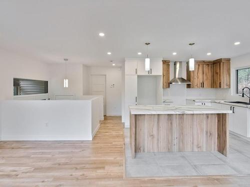 Corridor - 120 Ch. Du Lac-Clair, Val-Des-Monts, QC - Indoor Photo Showing Kitchen