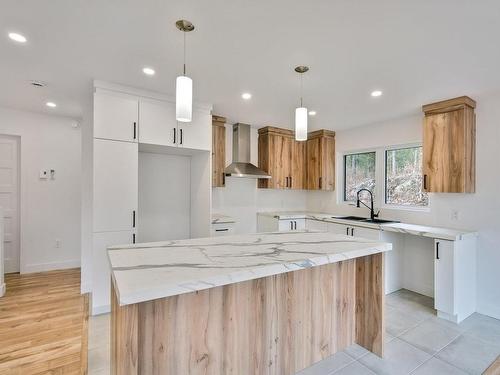 Cuisine - 120 Ch. Du Lac-Clair, Val-Des-Monts, QC - Indoor Photo Showing Kitchen