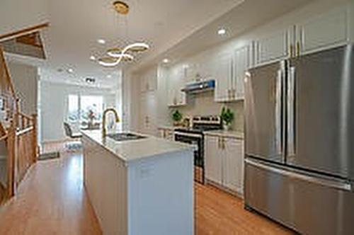 Caledon, ON - Indoor Photo Showing Kitchen With Upgraded Kitchen