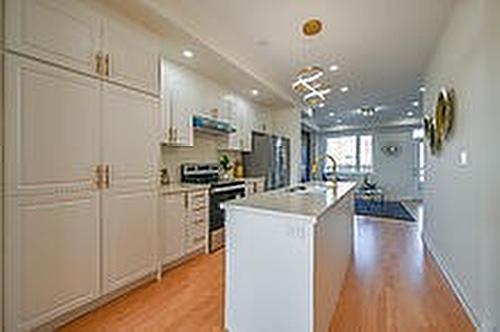 Caledon, ON - Indoor Photo Showing Kitchen With Upgraded Kitchen