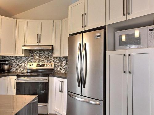 Cuisine - 379 Rue D'Évain, Rouyn-Noranda, QC - Indoor Photo Showing Kitchen With Upgraded Kitchen