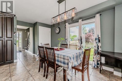 100 Acorn Way, Cambridge, ON - Indoor Photo Showing Dining Room