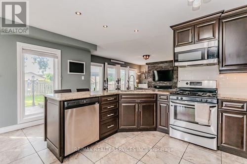 100 Acorn Way, Cambridge, ON - Indoor Photo Showing Kitchen