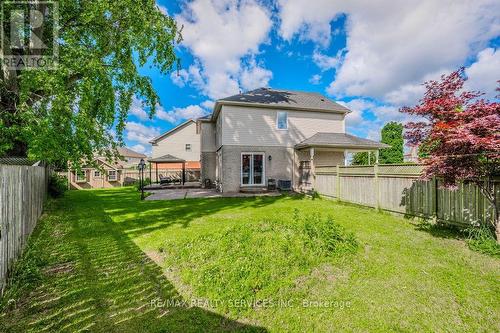 100 Acorn Way, Cambridge, ON - Outdoor With Backyard