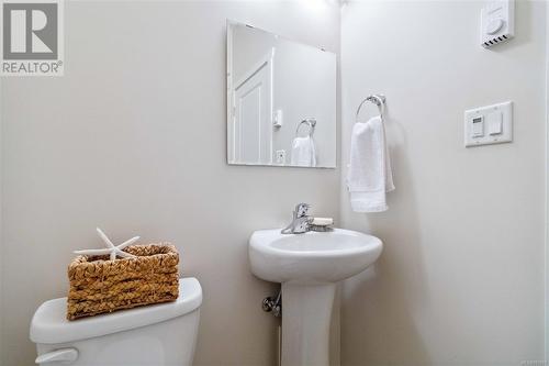 2478 Anthony Pl, Sooke, BC - Indoor Photo Showing Bathroom